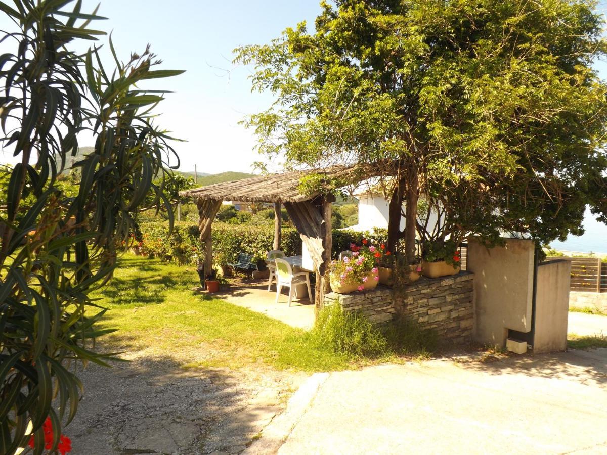 Chambre d hôtes chez raymonde et sandrine Luri Exterior foto